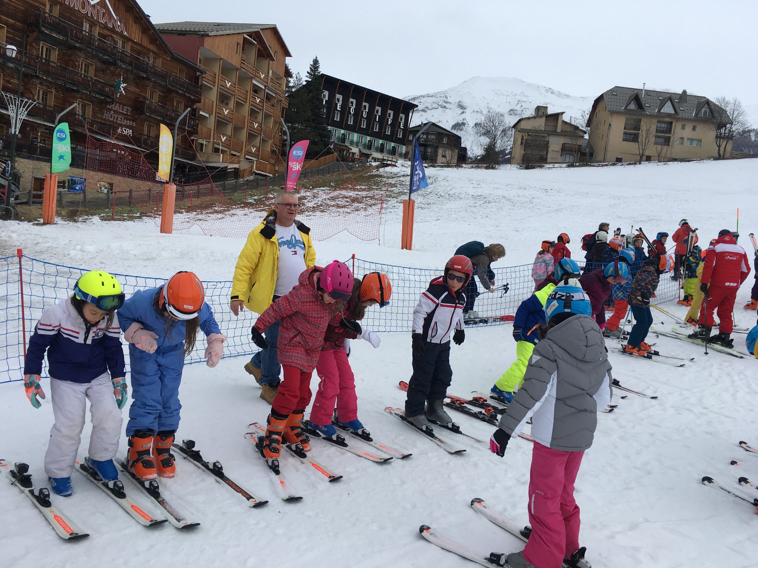 Nouvelle journée de ski... - Classe de neige 2024 des CM1 et 2 École La