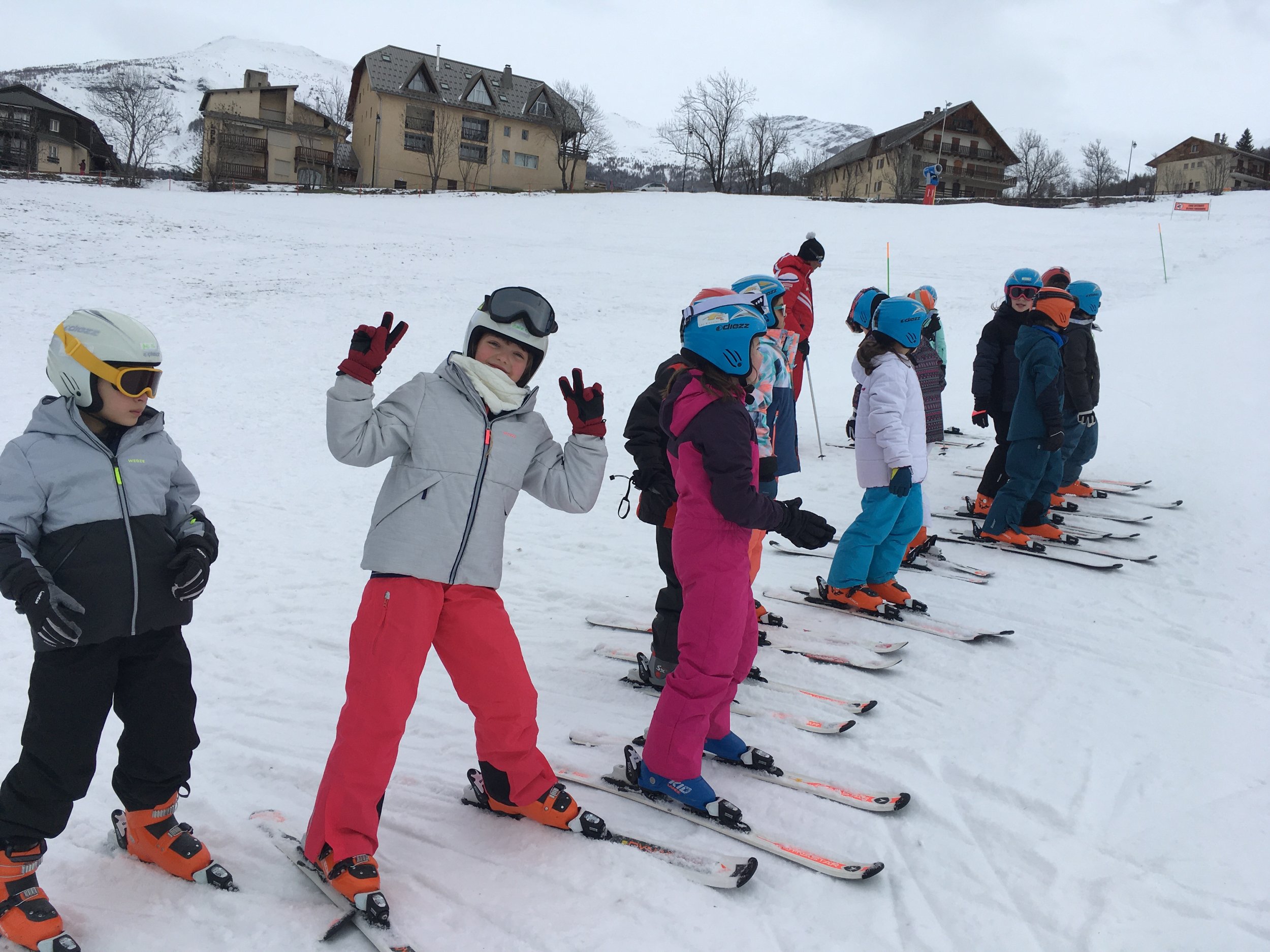 Nouvelle journée de ski... - Classe de neige 2024 des CM1 et 2 École La
